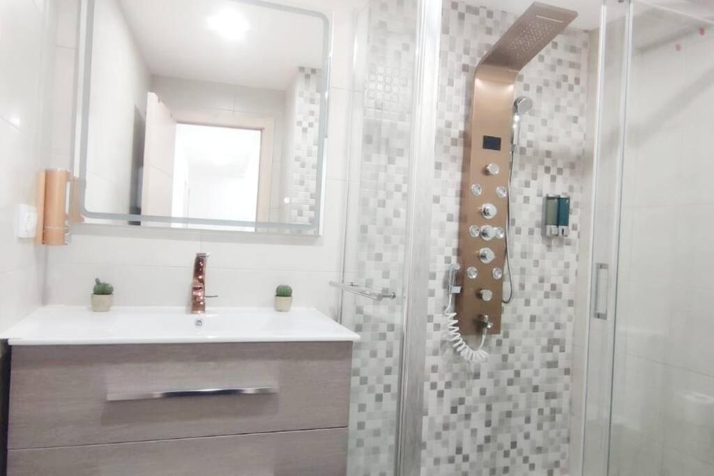 - Lujo - Parking, Maquina Arcade, Wifi Y Netflix Apartment Oviedo Exterior foto